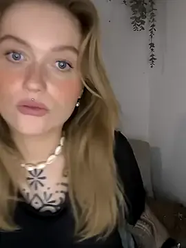 ChloeeGill – webcam model profile photo Image 6