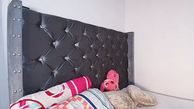 Amaliamour – webcam model profile photo Image 3