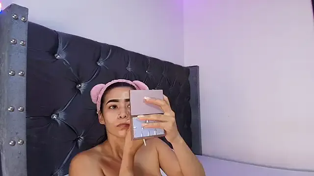 Amaliamour – webcam model profile photo Image 8