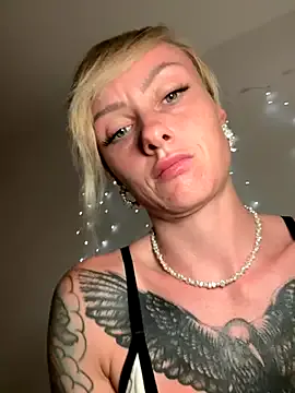 Ninabigtitied – webcam model profile photo Image 18