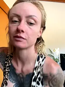 Ninabigtitied – webcam model profile photo Image 7