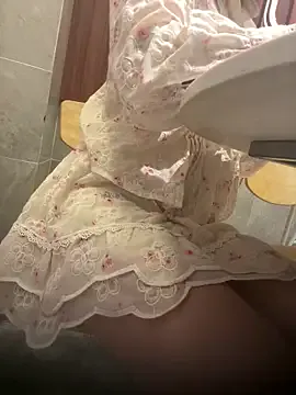 ValeriiLunaa – webcam model profile photo Image 3