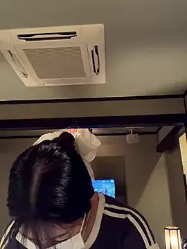 YaraDavis – webcam model profile photo Image 7