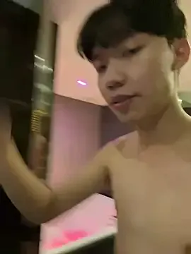 oxo_yuna_oxo – webcam model profile photo Image 3