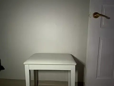 KaraNoir – webcam model profile photo Image 6