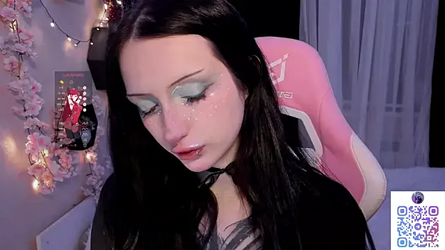 EmilyWeston – webcam model profile photo Image 17