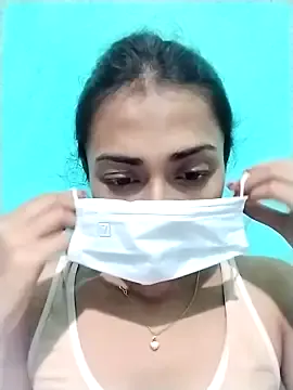 PhoenixK – webcam model profile photo Image 4