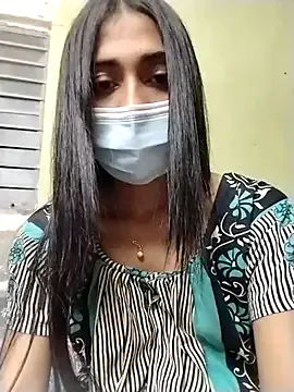 PhoenixK – webcam model profile photo Image 5