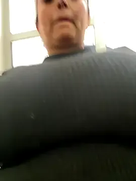 AlexaThoms – webcam model profile photo Image 5