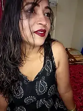 your_world – webcam model profile photo Image 3