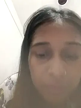 hotshreya69's Thumb Image