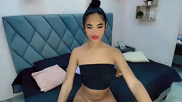 KaliNoir – webcam model profile photo Image 4