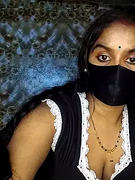 CateMarin – webcam model profile photo Image 8
