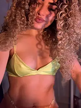 LovelyEileen – webcam model profile photo Image 3