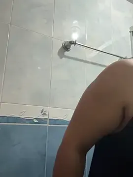 SofiaReyes1 – webcam model profile photo Image 2