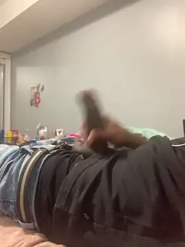 tommyjoyer – webcam model profile photo Image 2