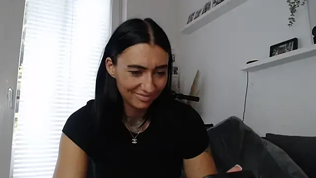 Donovan_Desmond – webcam model profile photo Image 17