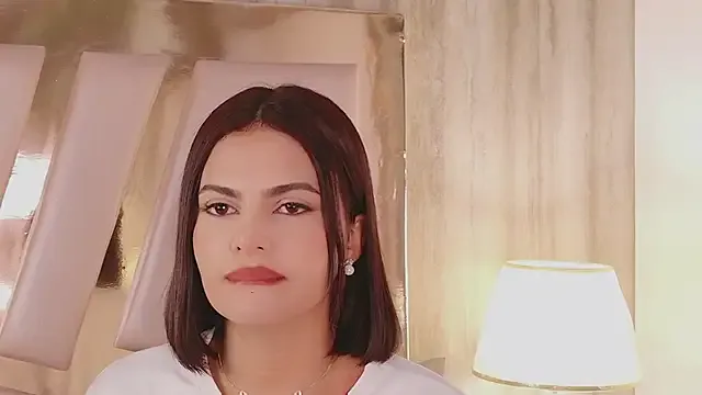 QueenPanther – webcam model profile photo Image 2