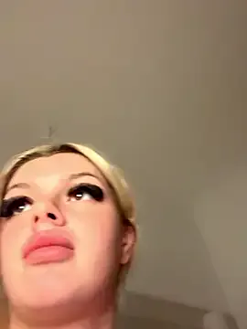 ValentinaMars – webcam model profile photo Image 13