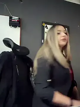 Live with Angele_wrz on FliCam Image 6