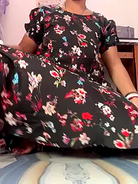 RebeccaXO_ – webcam model profile photo Image 12