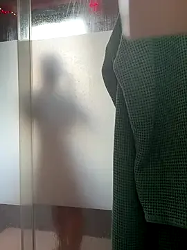 les_bains69 – webcam model profile photo Image 7