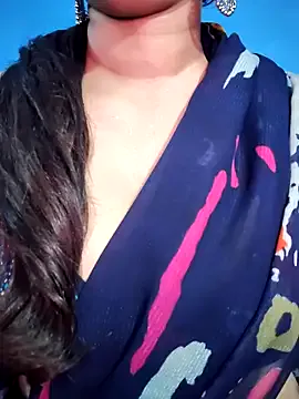 LolaCrave – webcam model profile photo Image 6