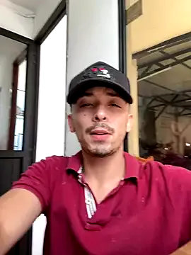ed_hooligan – webcam model profile photo Image 15