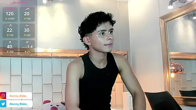 SandiSquirts – webcam model profile photo Image 7