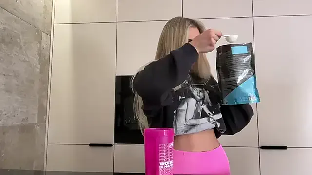 TifanyCadavid – webcam model profile photo Image 6