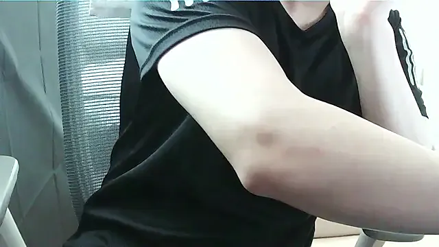 RowSex – webcam model profile photo Image 12