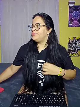 Nimah_ – webcam model profile photo Image 11