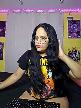 Nimah_ – webcam model profile photo Image 4