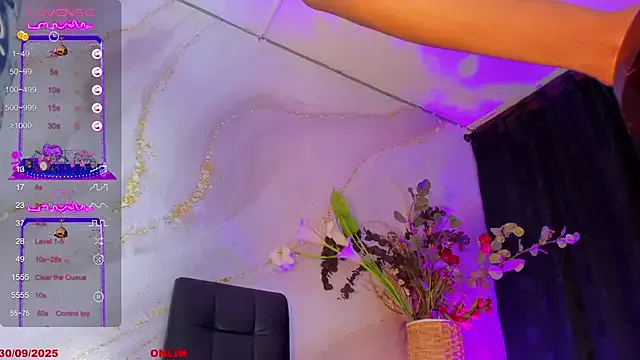 SandiSquirts – webcam model profile photo Image 19