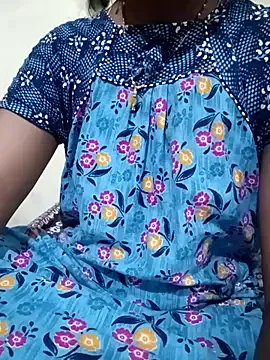 SandiSquirts – webcam model profile photo Image 12