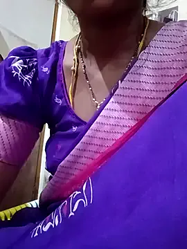 SandiSquirts – webcam model profile photo Image 5