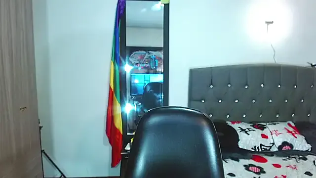 SandiSquirts – webcam model profile photo Image 14