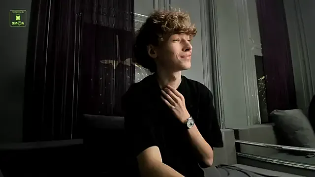 MaiaWatson – webcam model profile photo Image 2