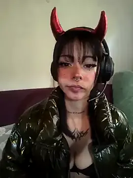 EmmaBellemore – webcam model profile photo Image 6
