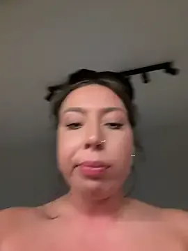 IrisWain – webcam model profile photo Image 3