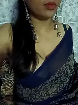 KarinaSanz – webcam model profile photo Image 9