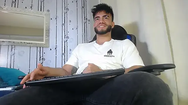 AshleyEmerald – webcam model profile photo Image 10