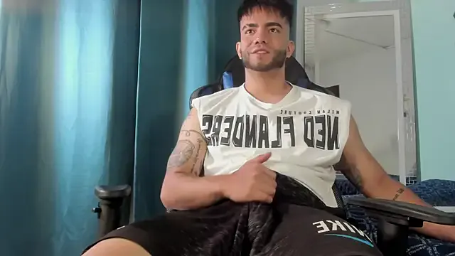 AshleyEmerald – webcam model profile photo Image 3