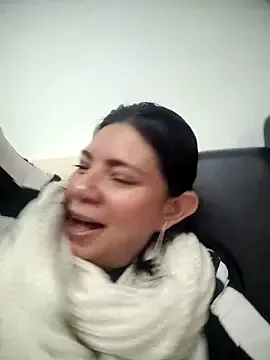 HanaSong – webcam model profile photo Image 3