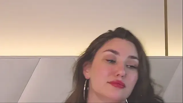 Jazmiinee – webcam model profile photo Image 15