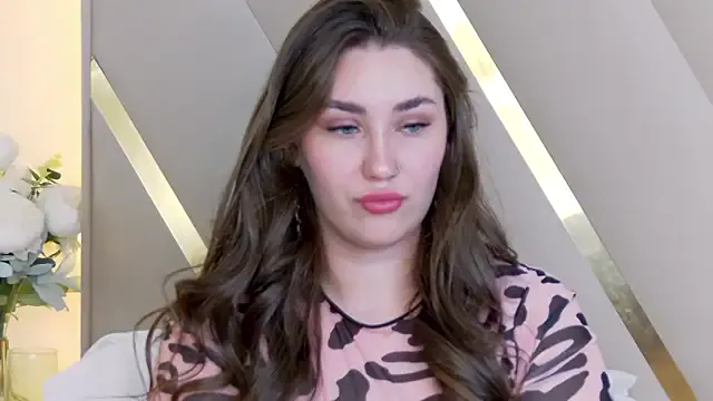 Jazmiinee – webcam model profile photo Image 6