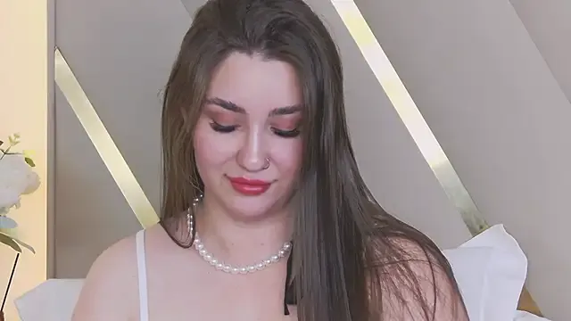 Jazmiinee – webcam model profile photo Image 9