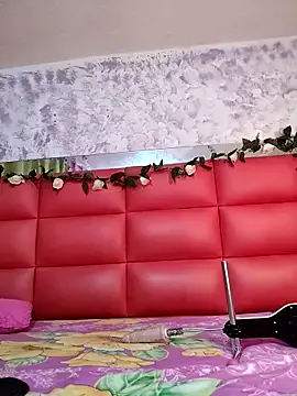 SugarDanger – webcam model profile photo Image 11