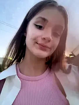 MadisonWilde – webcam model profile photo Image 4