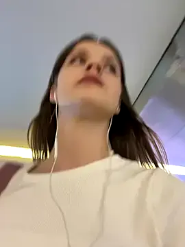 MadisonWilde – webcam model profile photo Image 5